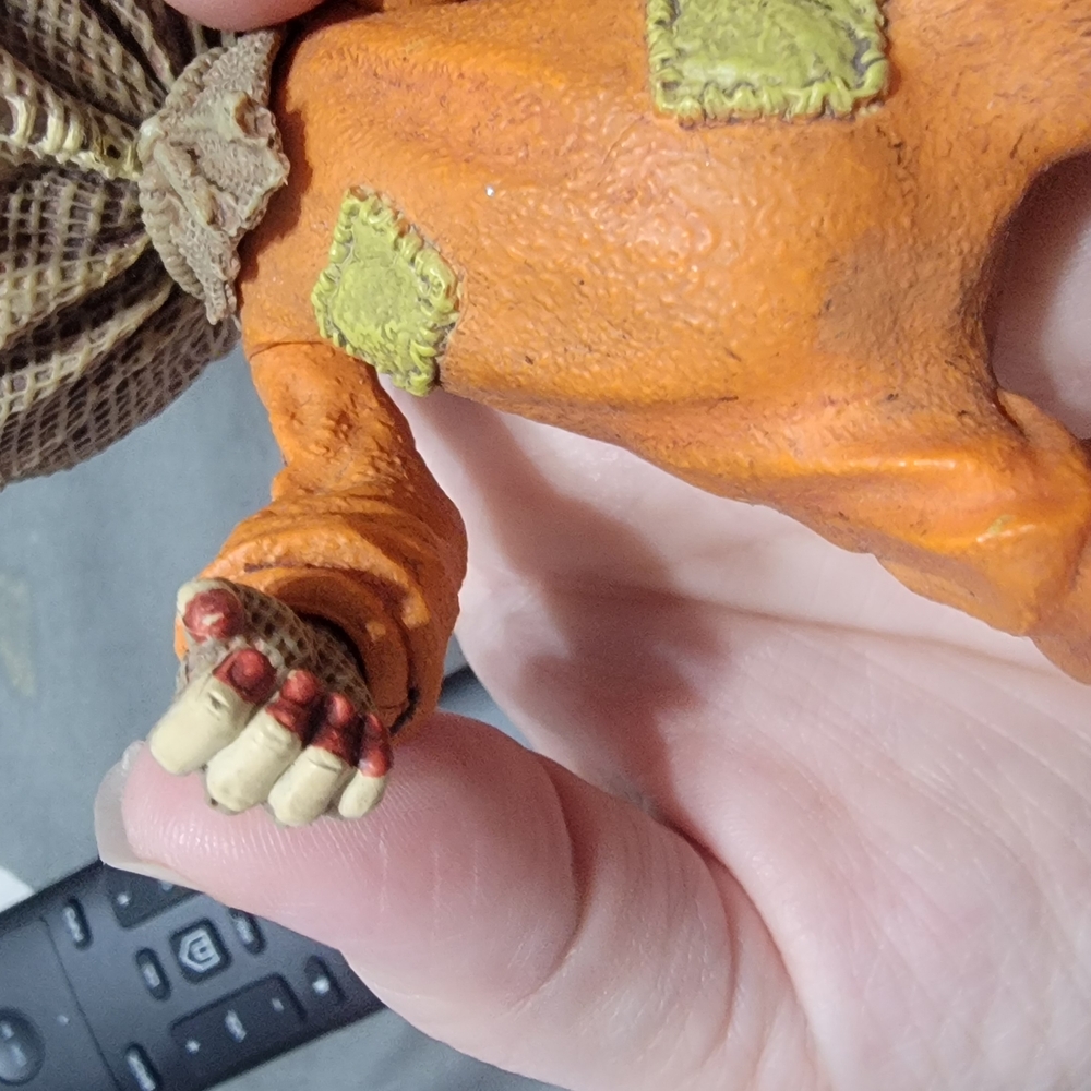 Trick R Treat Sam Figure - Picture 3 of 5